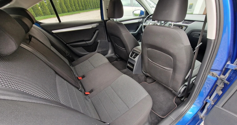 Skoda Octavia cena 36500 przebieg: 199000, rok produkcji 2015 z Moryń małe 667